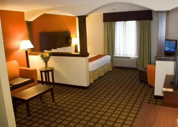 Hotel Express & Chicago-algonquin By Ihg 3*