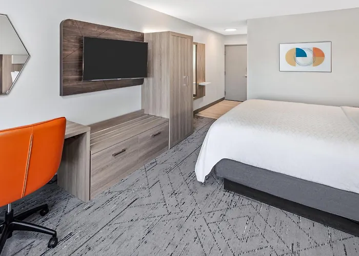 Hotel Express & Chicago-algonquin By Ihg Algonquin