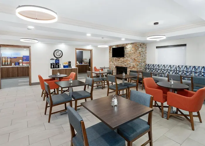 Hotel Express & Chicago-algonquin By Ihg