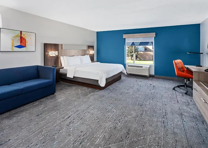 Express & Chicago-algonquin By Ihg Hotel 3*