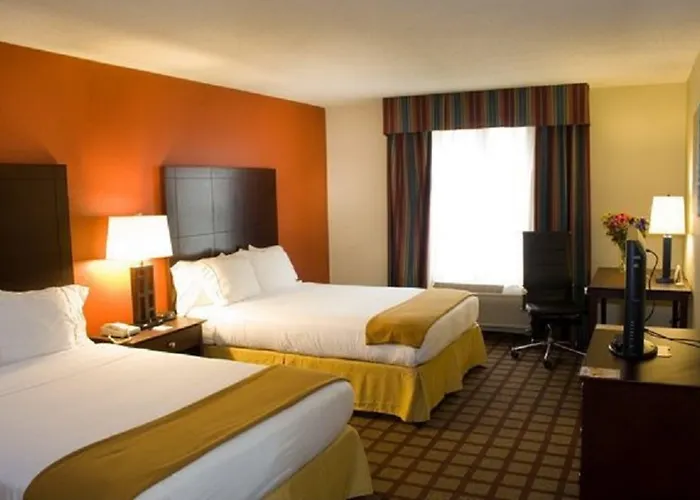 Express & Chicago-algonquin By Ihg Hotel Algonquin