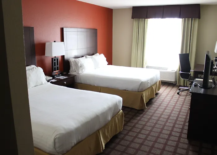 Hotel Express & Chicago-algonquin By Ihg Algonquin
