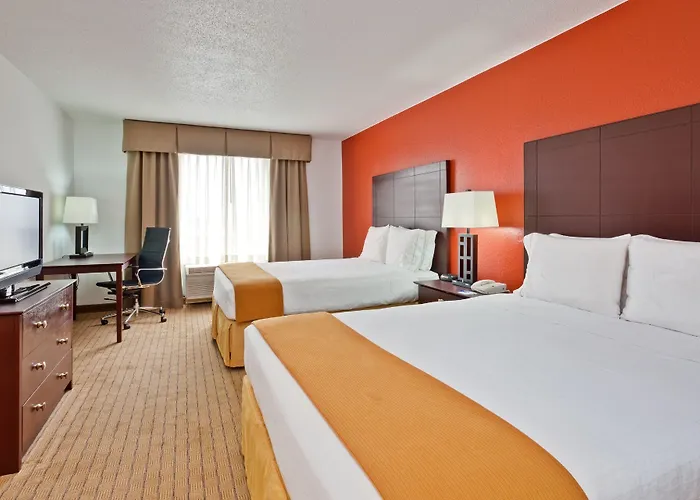 Express & Chicago-algonquin By Ihg Hotel 3*