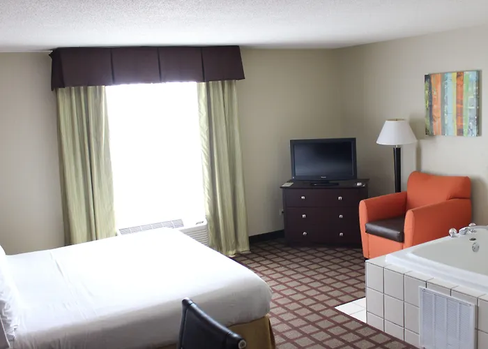 Hotel Express & Chicago-algonquin By Ihg
