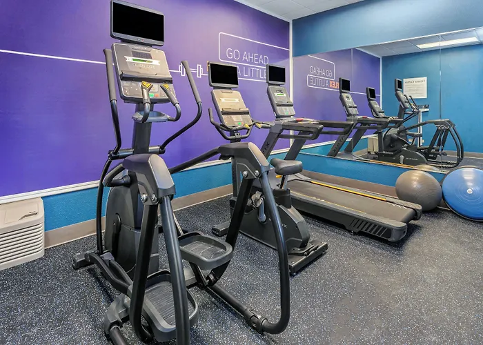 Hotel Express & Chicago-algonquin By Ihg