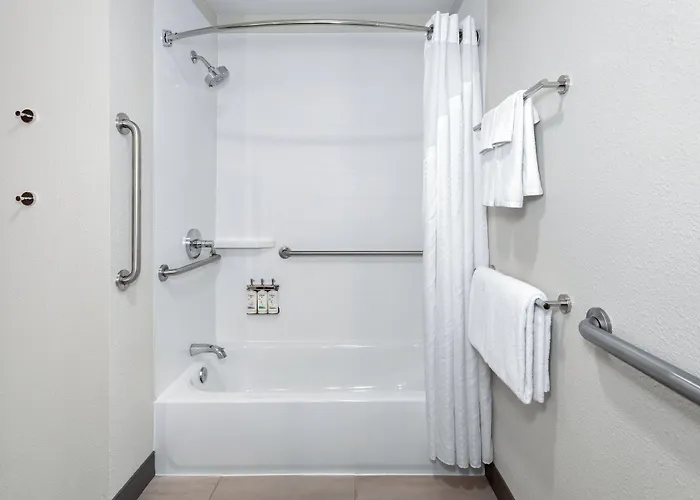 Express & Chicago-algonquin By Ihg 3*