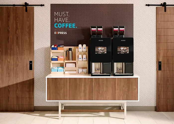 Express & Chicago-algonquin By Ihg
