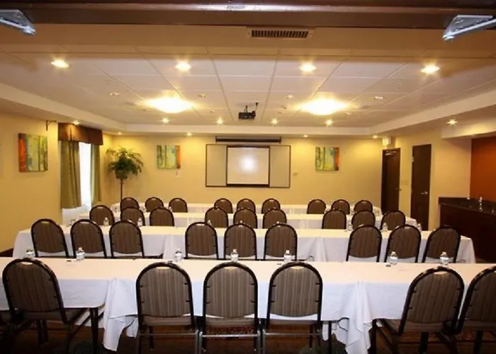 Hotel Express & Chicago-algonquin By Ihg 3*
